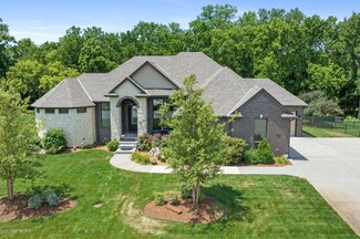 441 N Valley Creek Dr, Valley Center, KS 67147