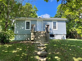 329 E Lake St, Ravenna, OH 44266