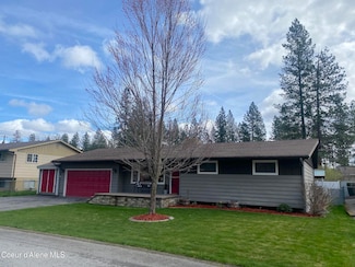 207 Sunset Dr, Pinehurst, ID 83850