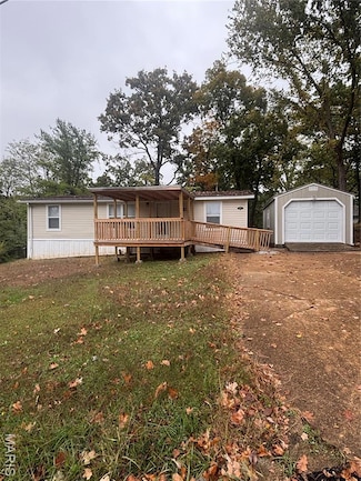 887 Thousand Pines Dr, Fenton, MO 63026