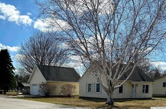 512 3rd St, Grafton, IA 50440