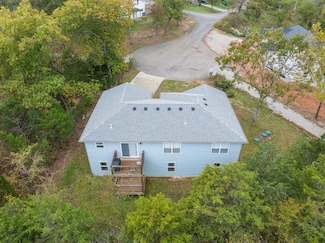 200 Apostle Rd, Reeds Spring, MO 65737