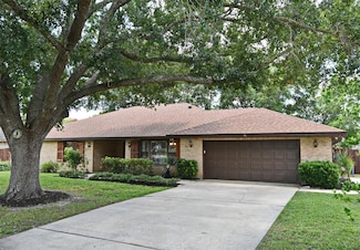 26 Canter Club Ct, Debary, FL 32713