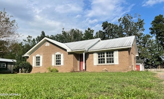 1425 Birdneck Cir, Greenville, NC 27858