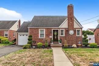 39-14 Sunderland Dr, Fair Lawn, NJ 07410