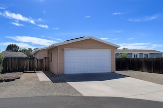 834 NE Paiute Ct, Redmond, OR 97756