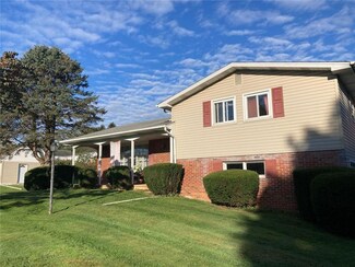 4429 Magnolia Rd, Orefield, PA 18069