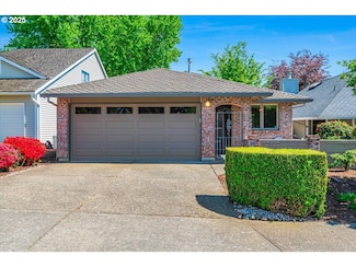 10820 SW Summer Lake Dr, Portland, OR 97223