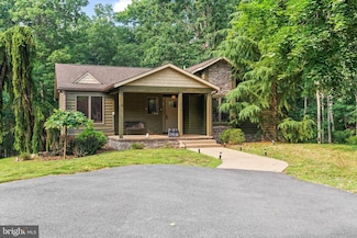 220 Martin Ln, McGaheysville, VA 22840