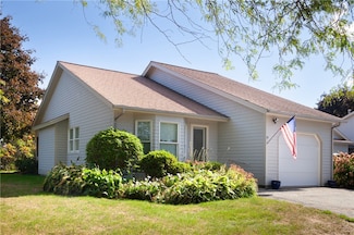 34 Valley Ln Unit C34, Portsmouth, RI 02871