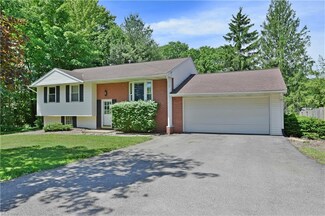 569 Niles Cortland Rd NE, Warren, OH 44484