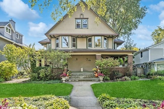 1133 Elmwood Ave, Wilmette, IL 60091