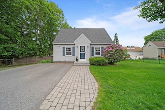 16 Ann Ave, Salem, NH 03079