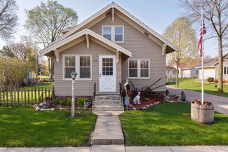 208 6th St W, Jordan, MN 55352