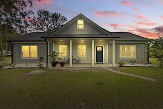 8470 NW 174th Place, Fanning Springs, FL 32693