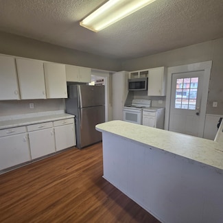 104 Summer St Unit 1, Claremont, NH 03743