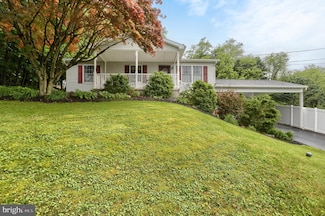 6 N Locke Ave, Yeagertown, PA 17099