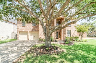 2230 Scenic Shore Dr, Seabrook, TX 77586