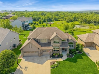 15016 Plum Dr, Urbandale, IA 50323