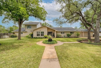 506 Nixon St, Lockhart, TX 78644