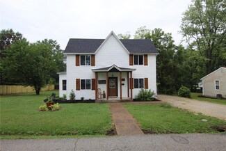 407 Mckinley Ave, Warrenton, MO 63383