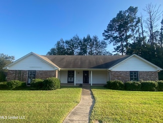 1701 Huntcliff Way, Clinton, MS 39056