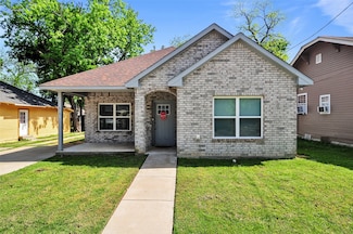 213 W Brown St, Cleburne, TX 76033