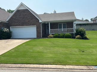 305 B Paris Harbor Dr, Paris, TN 38242