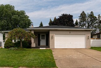 7 Old Farm Rd, Depew, NY 14043