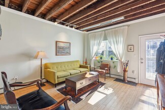 3797 Cresson St, Philadelphia, PA 19127