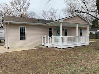 962 N Cr 940 W, Hatfield, IN 47630