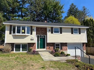 67 Halley Rd, Lowell, MA 01854