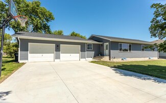 408 W Queen St, Osakis, MN 56360