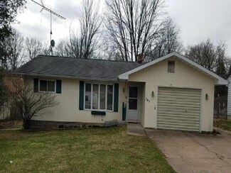 345 Blaine St, Iola, WI 54945