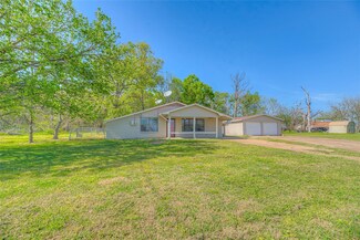 20 W Oakridge Dr, Pointblank, TX 77364
