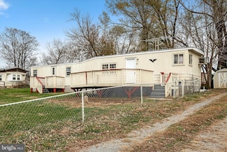 53 Anvil Rd, Kearneysville, WV 25430