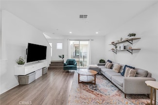 19505 Astor Place, Los Angeles, CA 91324