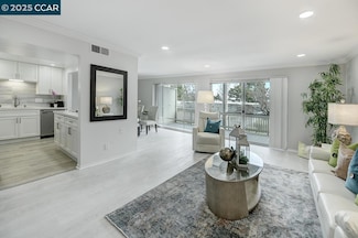 1443 Rockledge Ln Unit 6, Walnut Creek, CA 94595