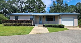 242 Pine Hill Dr, Evergreen, AL 36401