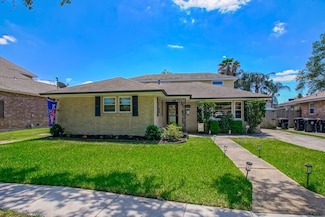 1244 Gardena Dr, New Orleans, LA 70122
