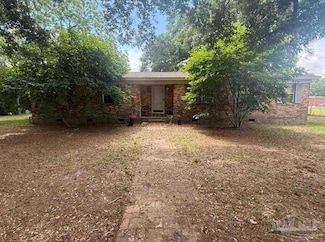 4751 W Spencer Field Rd, Pace, FL 32571
