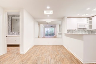 2829 Timmons Ln Unit 167, Houston, TX 77027