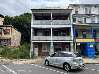 117 S Market St, Shamokin, PA 17872
