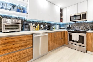 2821 N Miami Beach Blvd Unit 5M, North Miami Beach, FL 33160
