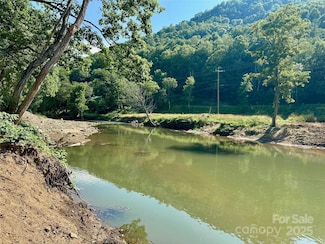 02 Highland River Pkwy Unit 2, Spruce Pine, NC 28777