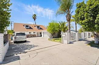 9021 Oneida Ave, Sun Valley, CA 91352