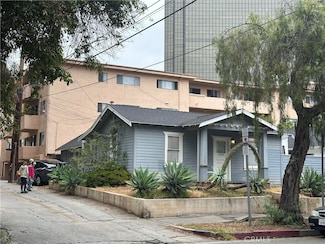1116 S Barrington Ave, Los Angeles, CA 90049