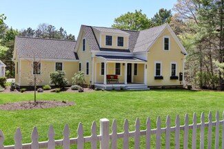 523 Main St, Cotuit, MA 02635