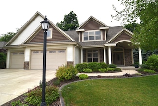 1388 Mamerow Ln W, Oconomowoc, WI 53066