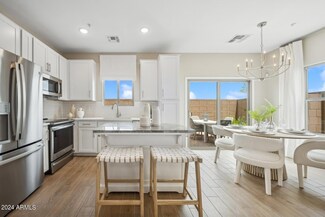 7457 S 75th Dr, Phoenix, AZ 85339